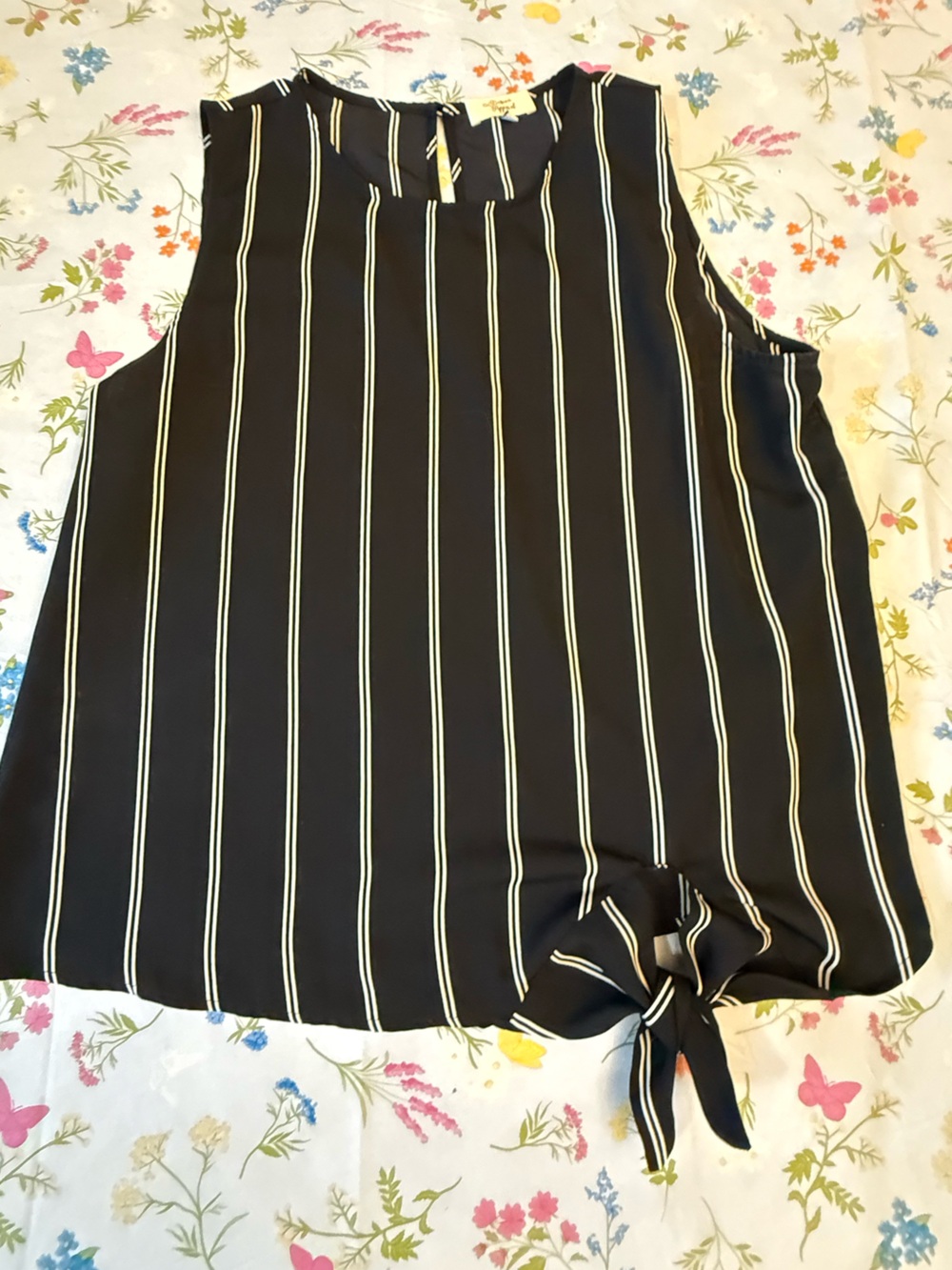 Sleeveless Black Vertical-Stripe Tie-Hem Top